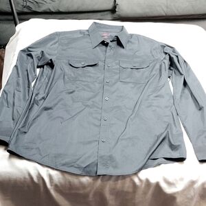 Swiss tech men's Long sleeved button down shirt size large